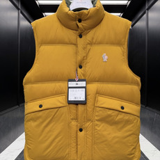 特级羽绒⬆️Moncler Grenoble高端黑标滑雪系列Aul厚款立领毛绒内里羽绒马甲.顶级鹅颈绒填充.条码款号齐全 特级羽绒⬆️Moncler Grenoble高端黑标滑雪系列Aul厚款立领毛绒内里羽绒马甲.顶级鹅颈绒填充.条码款号齐全