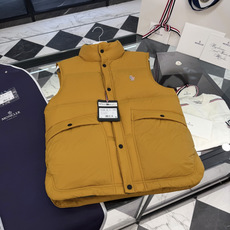 Moncler Grenoble高端黑标滑雪系列Aul厚款立领毛绒内里羽绒马甲.更多细节实拍. Moncler Grenoble高端黑标滑雪系列Aul厚款立领毛绒内里羽绒马甲.更多细节实拍.