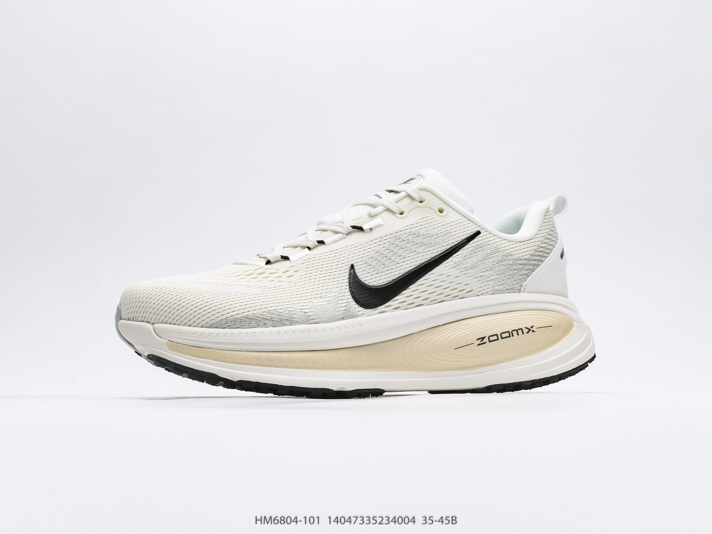 💰190 Nike NK Zoom Vomero 18 zapatillas para correr livianas Nike Mesh Entrenamiento de aire transparente que se extiende y las zapatillas para caminar adopta un diseño de malla de ingeniería para crear una excelente transpiración para áreas específicas de alto calor, aumentando aún más la cantidad de perforaciones en la parte superior, lo que permite que el pie se realice ¡Disipa rápidamente el calor y combina el Flywire de la mitad del pie crea un ajuste cómodo y estable durante el movimiento de alta velocidad. Tamaño: 35 36 36.5 37.5 38 38.5 39 40 40.5 41 42 42.5 43 44 45 Artículo no.: HM6804-101#14047335234004