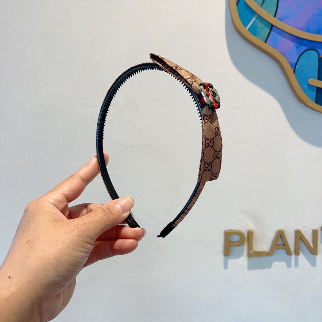 Gucci Hair Accessory Packaging: Classic Red-Red Style for Fashionable Goddesses - 图片 2