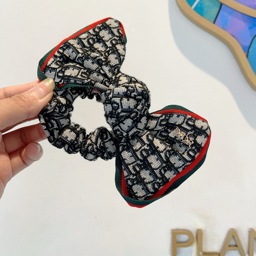 Luxury Dior Pony Hair Ring with Korean Cortex and Classic Flower Design - 图片 3