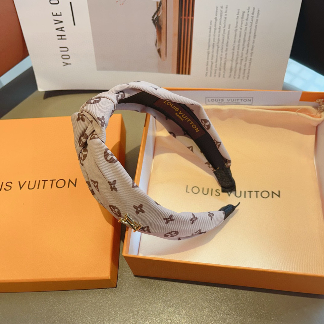 Trendy Louis Vuitton Packaging on Page 99: Hot New Money and Fashion Influencers. - 图片 5