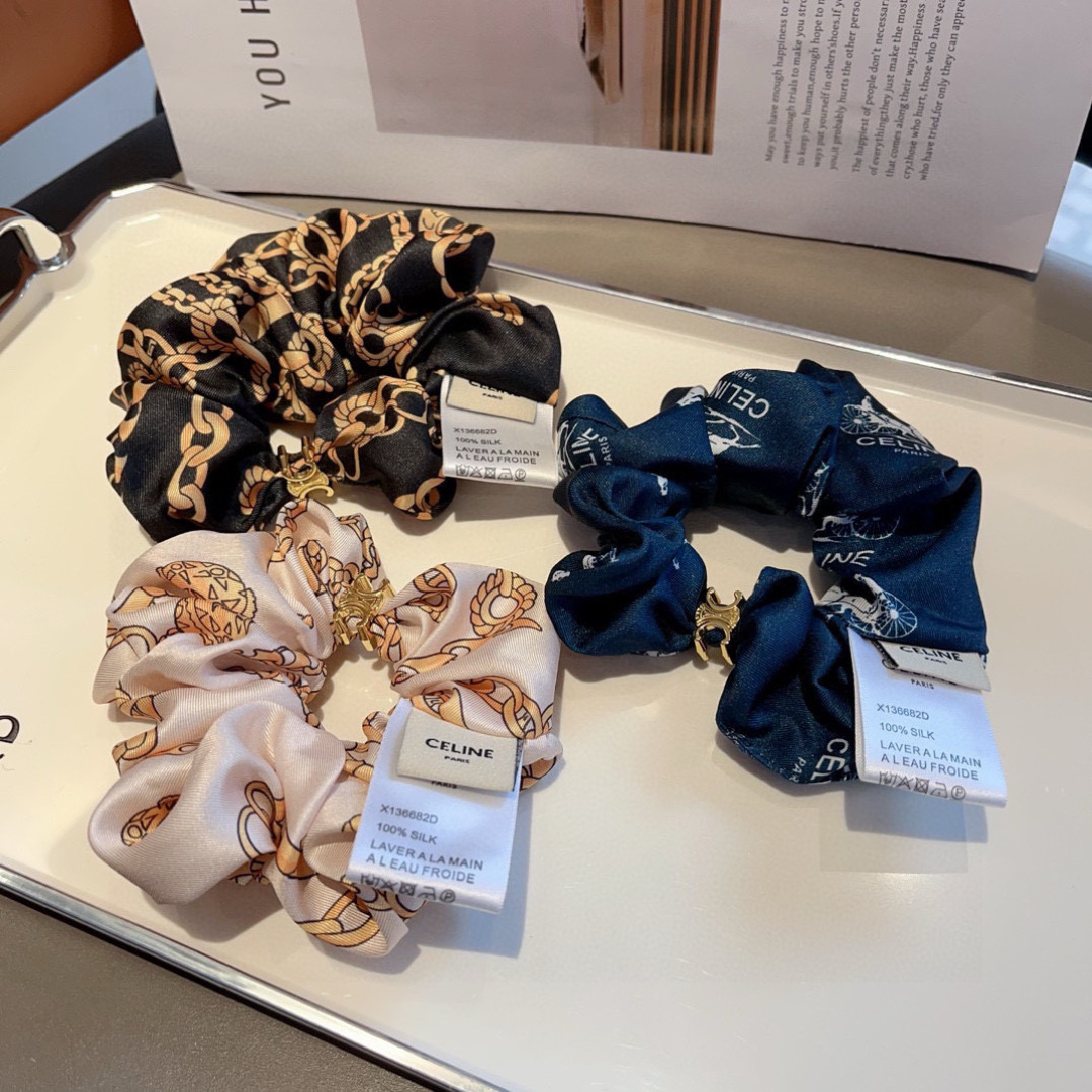 Fashionable Packaging by CELINE: Goddess-approved styles on page 99. - 图片 6