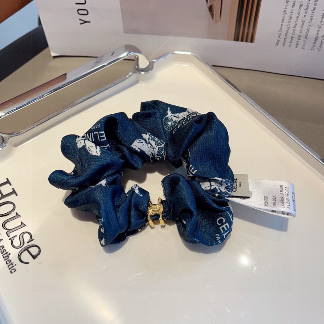 Fashionable CELINE Packaging on Page 99: A Must-Have List for Trendy Goddesses - 图片 5