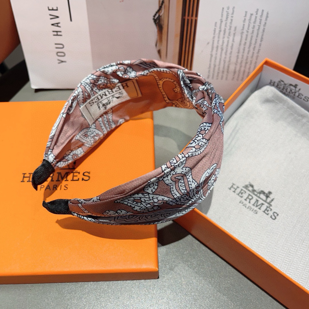 Luxury Packaging Solutions for Silk Products: Hermes’ Exquisite Designs and Global Reach - 图片 6