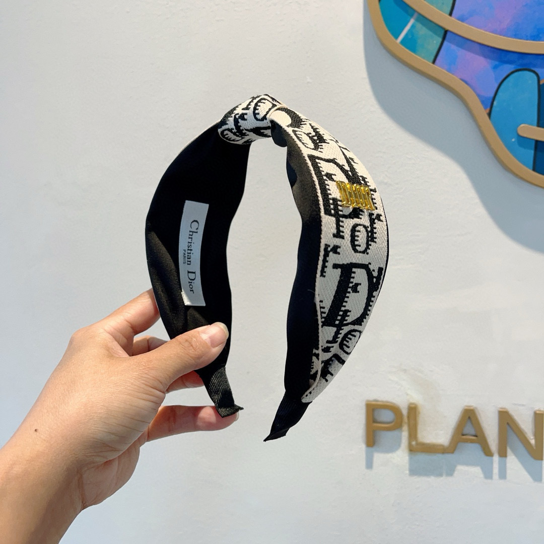 Dior Packaging: Big Hair and Fresh Charm on Page 99 - 图片 2