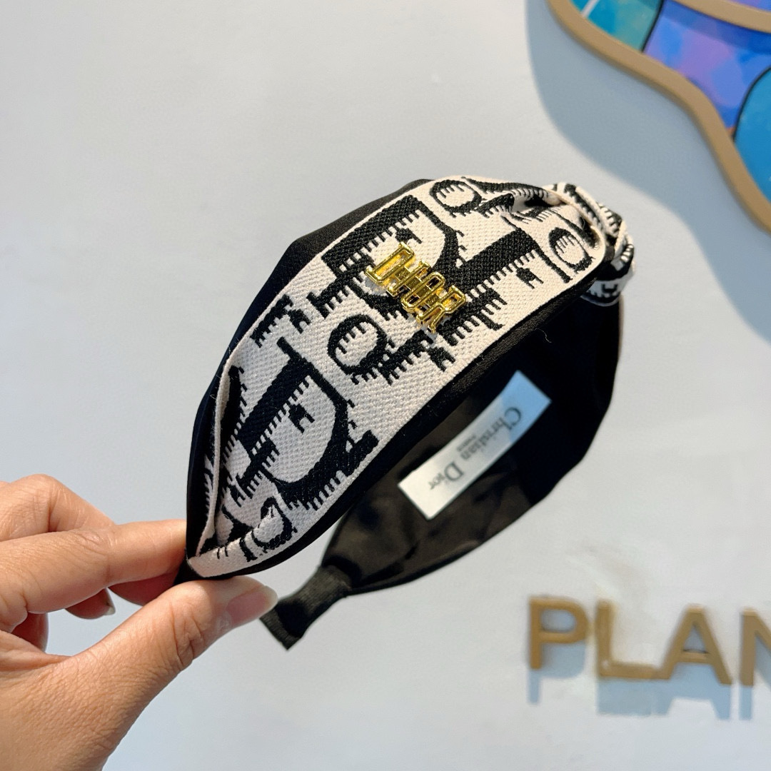 Dior Packaging: Big Hair and Fresh Charm on Page 99 - 图片 3