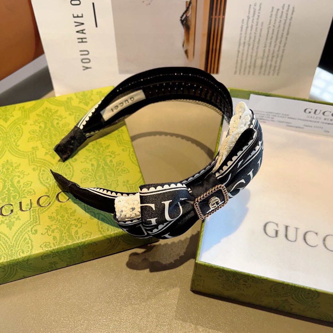 Gucci Red Classic Butterfly Hair Packaging on Page 99: Perfect Fashion Statement - 图片 9
