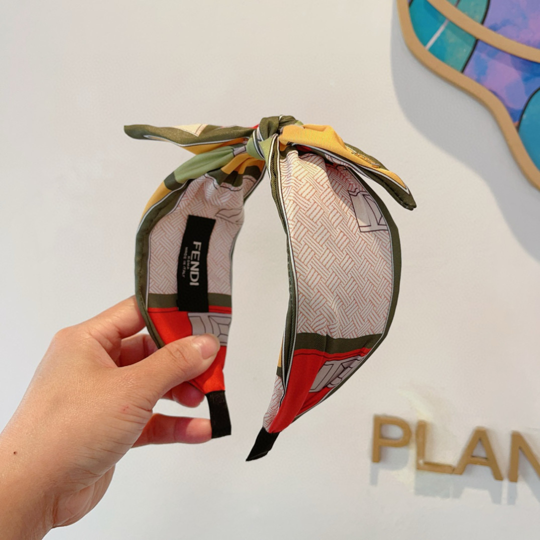 “Fendi’s New Packaging Unveiled: Blood, Reason, Clue, Fundi, Freedom – Big Revelation” - 图片 2