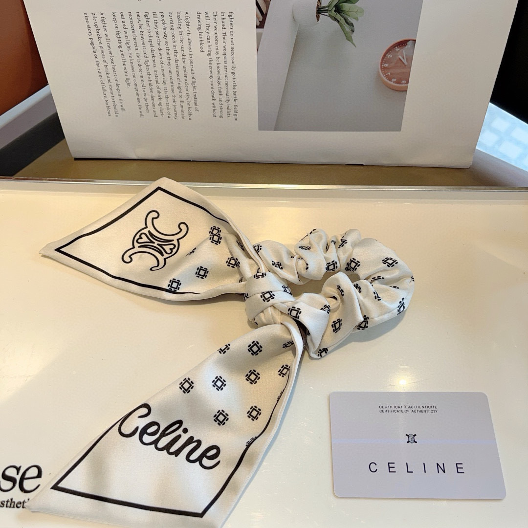 High-End Korean Leather Bands and Classic Designs: CELINE Packaging Highlights Elegance and Style - 图片 6