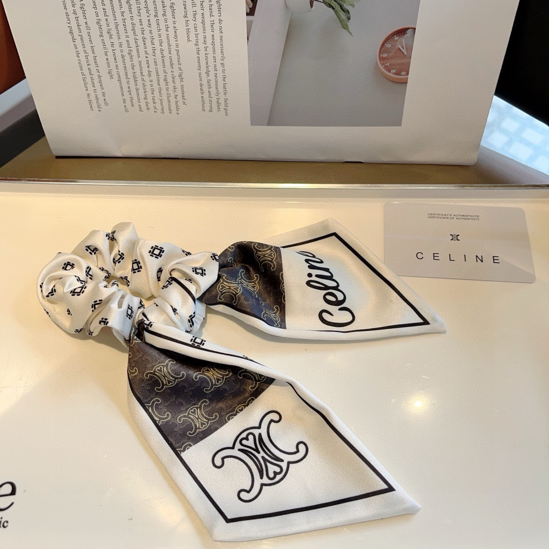 High-End Korean Leather Bands and Classic Designs: CELINE Packaging Highlights Elegance and Style - 图片 4