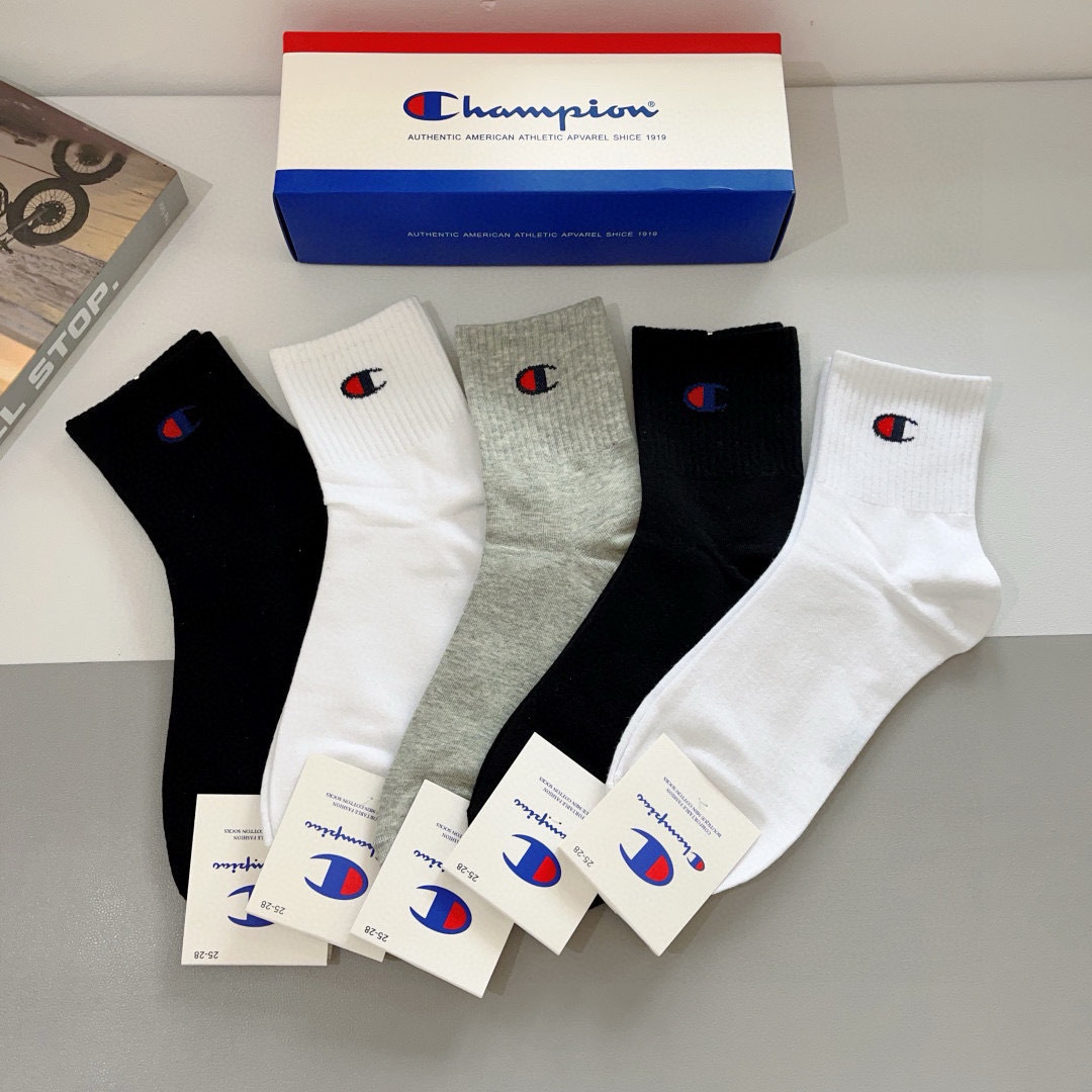 NO:298834,Packaging (5 pairs per box) Champion New socks!  One box of five pairs, counter synchronous socks, big brands on the street, trendy people must have super easy to match socks, stockings, socks, socks19860909配包装（一盒5双） 冠军 新款袜子！一盒五双,专柜同步筒袜袜子,大牌出街,潮人必备超好搭袜子,丝袜,袜子,socks,accessory