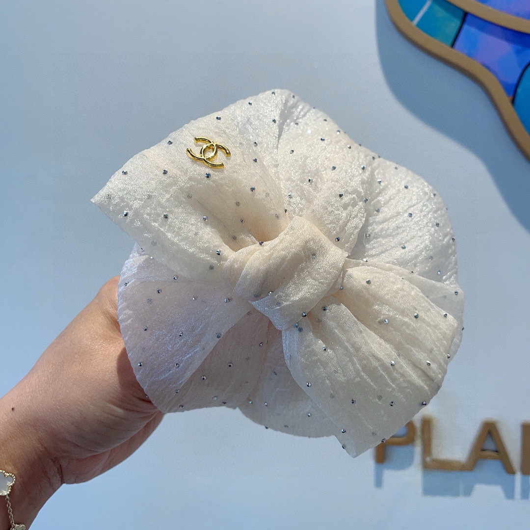 Chanel’s Summer Fragrance: Retro-Cap Design with High-End Materials and Fashion Elements - 图片 4