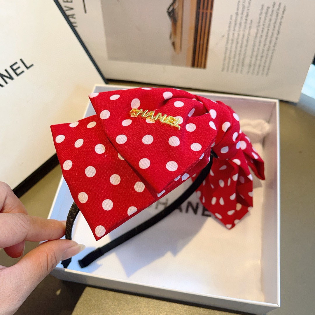 Chanel’s Delicate High-End Fragrances: Precision and Fashion on p. 99 - 图片 6