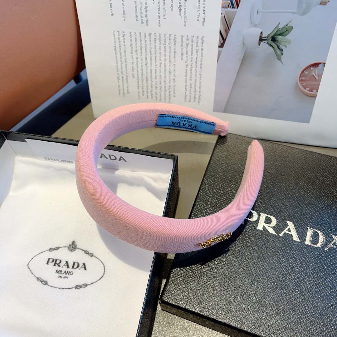 PRADA Introduces Stylish Packaging with Unique Design on Page 99 - 图片 7