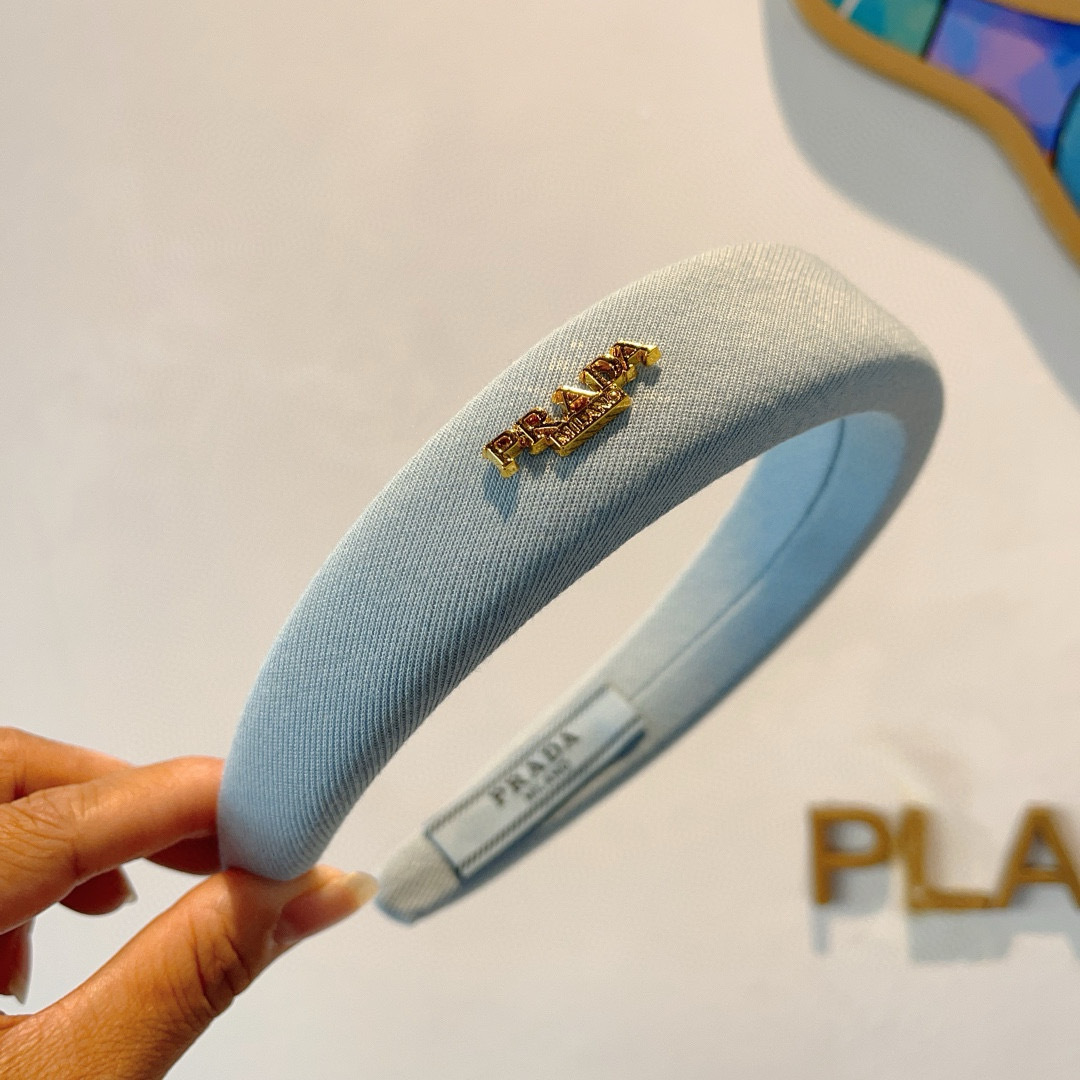 PRADA’s Trendy Packaging Options for Fashionable Goddesses on Page 99 - 图片 3