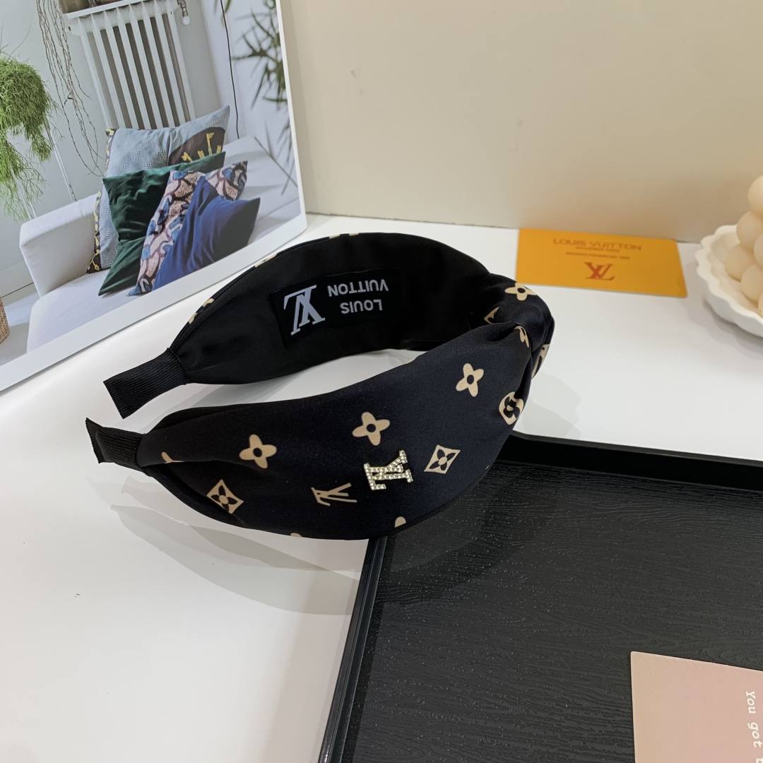Louis Vuitton Introduces New Wide-Fashion Hair Packaging on Page 99 - 图片 2