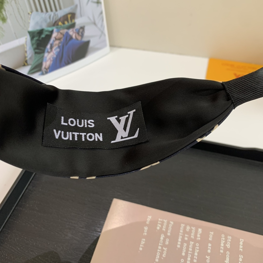 Louis Vuitton Introduces New Wide-Fashion Hair Packaging on Page 99 - 图片 5