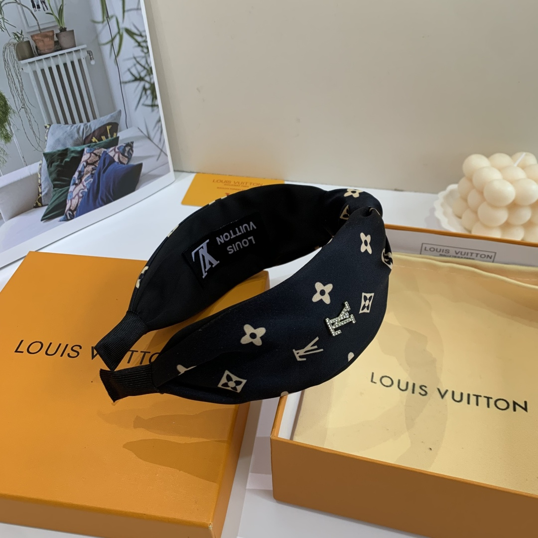 Louis Vuitton Introduces New Wide-Fashion Hair Packaging on Page 99 - 图片 8