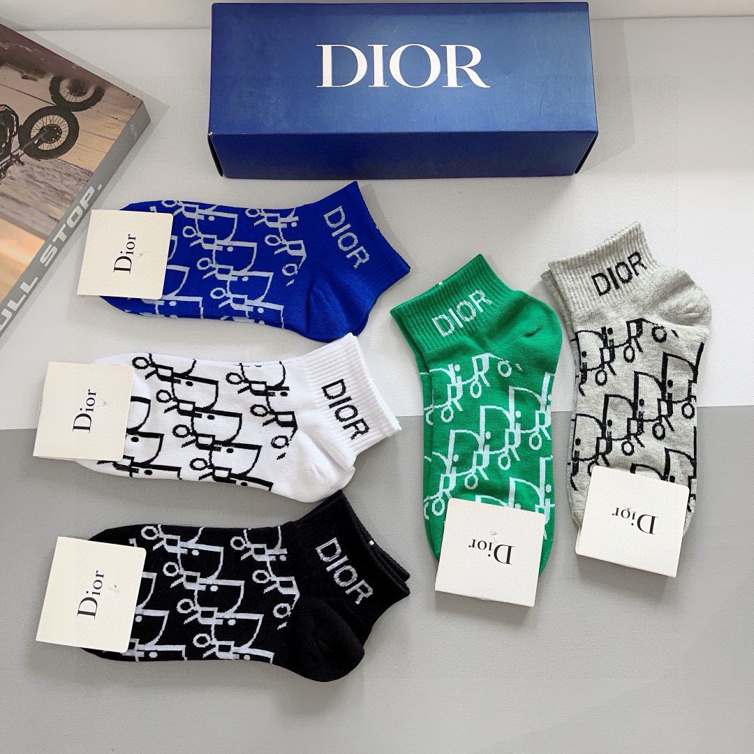 配包装（一盒5双） Dior 迪奥2023新款小腿袜子！纯棉面料，火爆Ｄ图案，专柜同步中短筒袜子，💛大牌