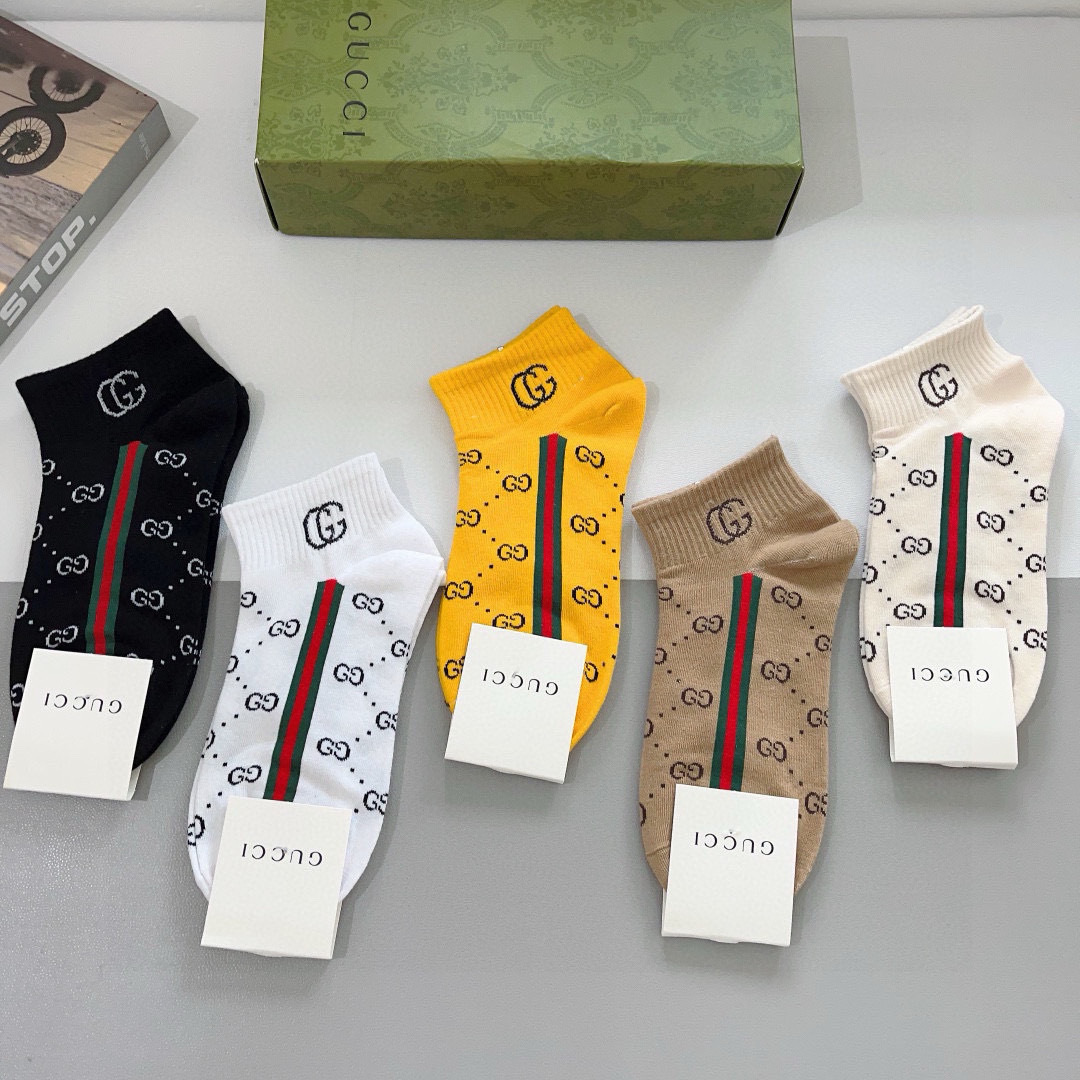 配包装（一盒5双）
 Gucci 古奇 ins超火爆短款袜，纯棉面料，潮人必备 ，Gucci 爆款，经典