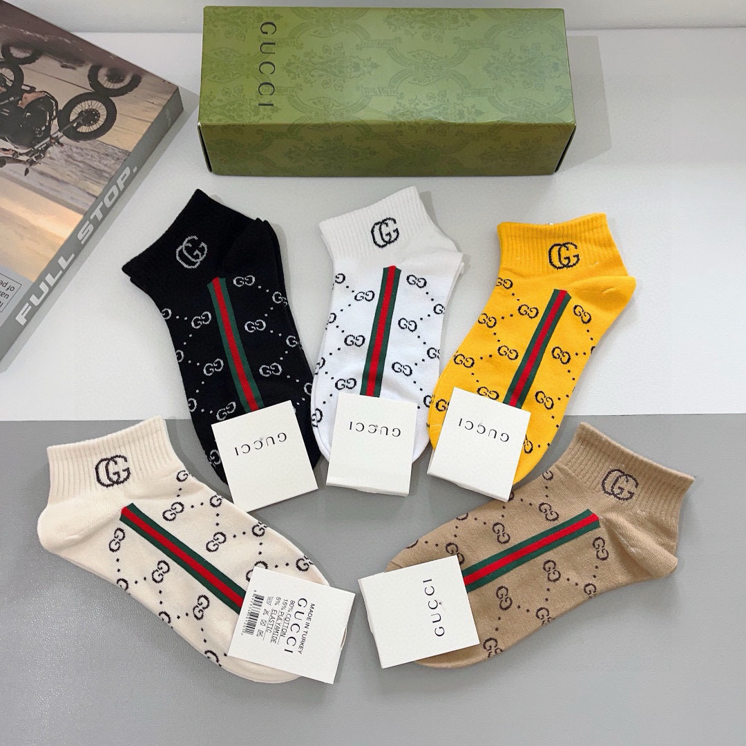 配包装（一盒5双）
 Gucci 古奇 ins超火爆短款袜，纯棉面料，潮人必备 ，Gucci 爆款，经典