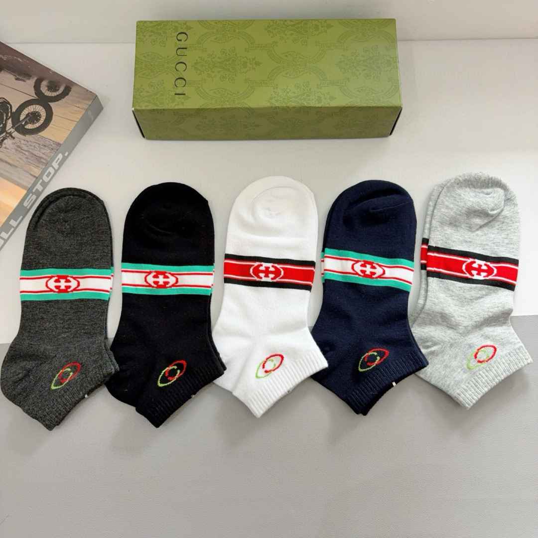 配包装（一盒5双）
 Gucci 古奇 ins超火爆男士短款袜，纯棉面料，潮人必备 ，Gucci 爆款，