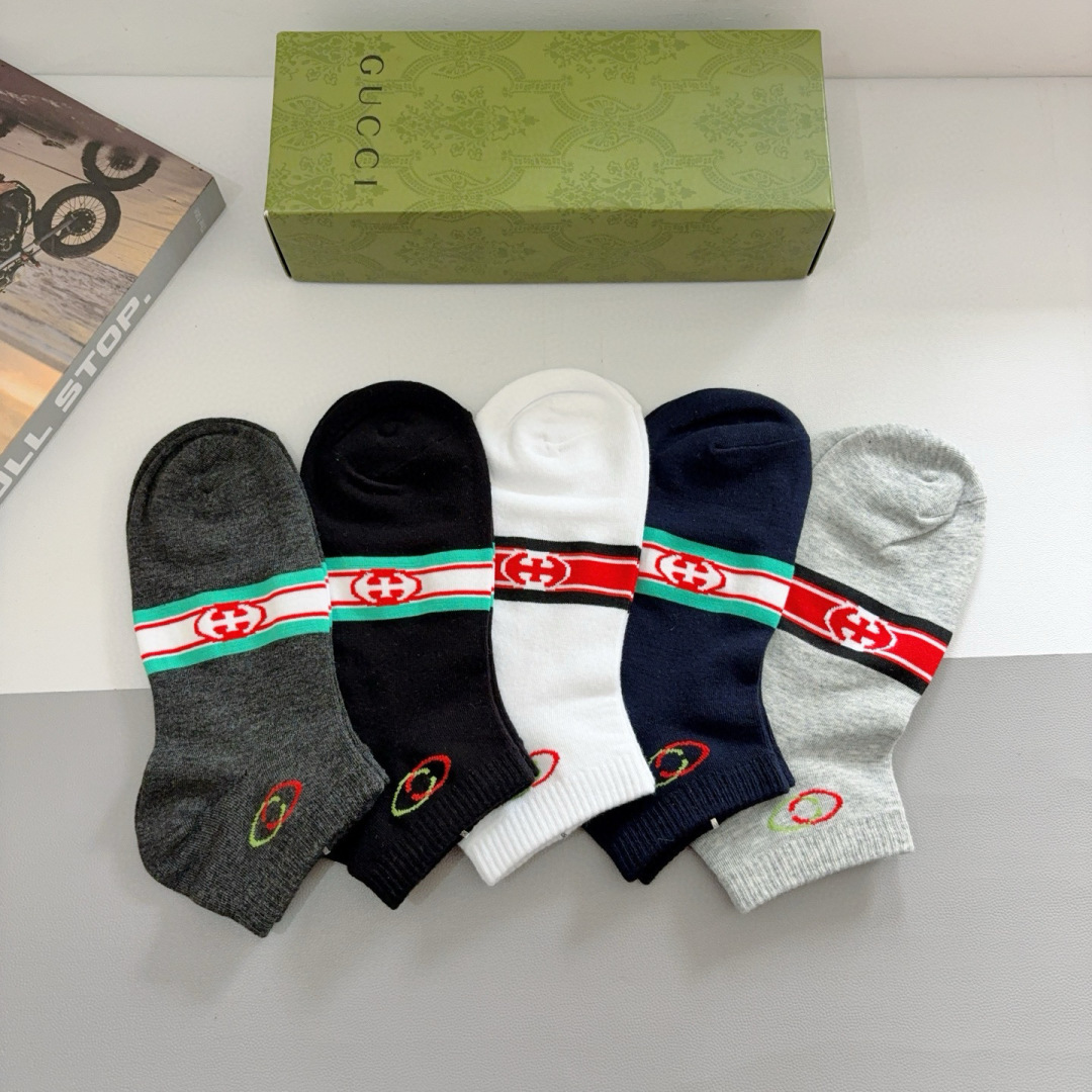 配包装（一盒5双）
 Gucci 古奇 ins超火爆男士短款袜，纯棉面料，潮人必备 ，Gucci 爆款，