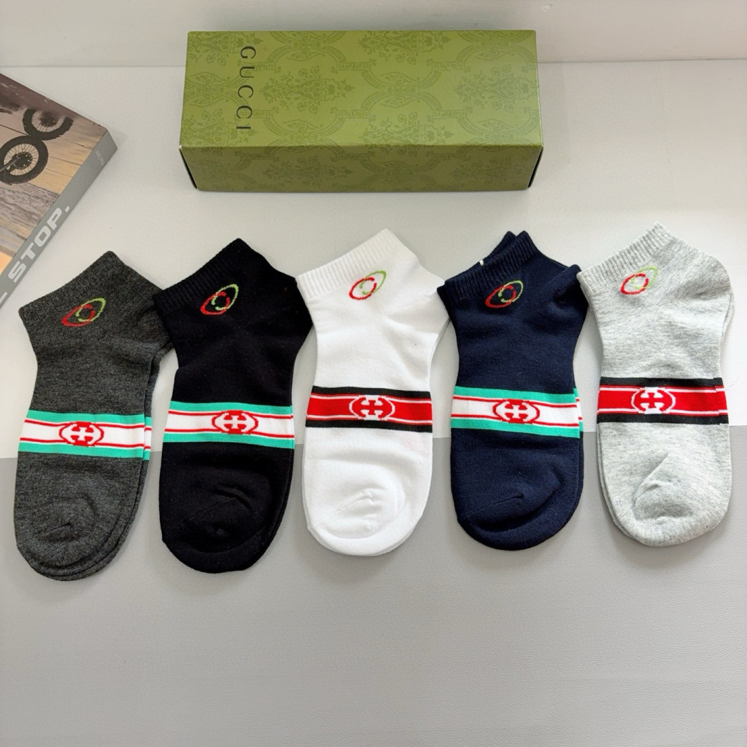 配包装（一盒5双）
 Gucci 古奇 ins超火爆男士短款袜，纯棉面料，潮人必备 ，Gucci 爆款，