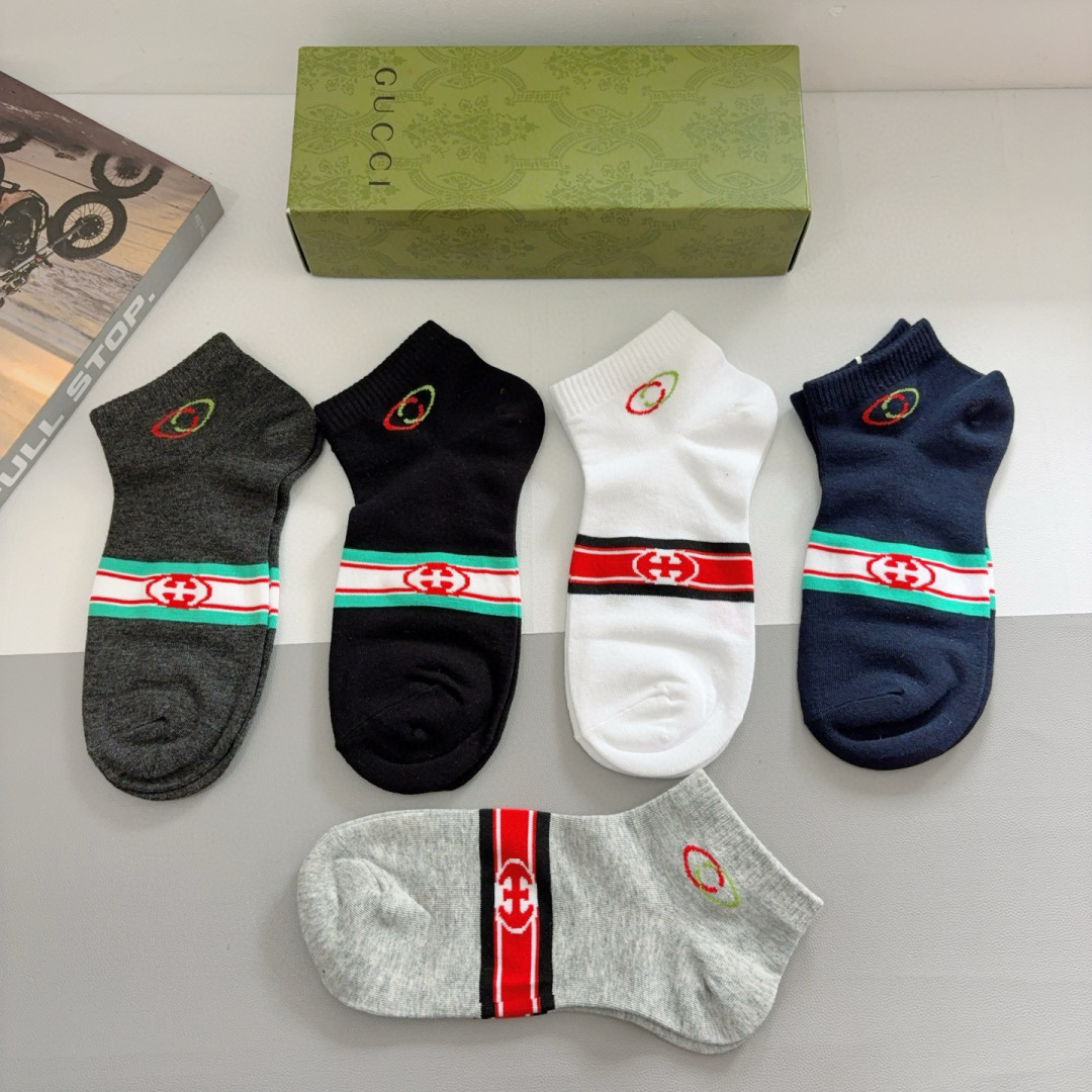 配包装（一盒5双）
 Gucci 古奇 ins超火爆男士短款袜，纯棉面料，潮人必备 ，Gucci 爆款，