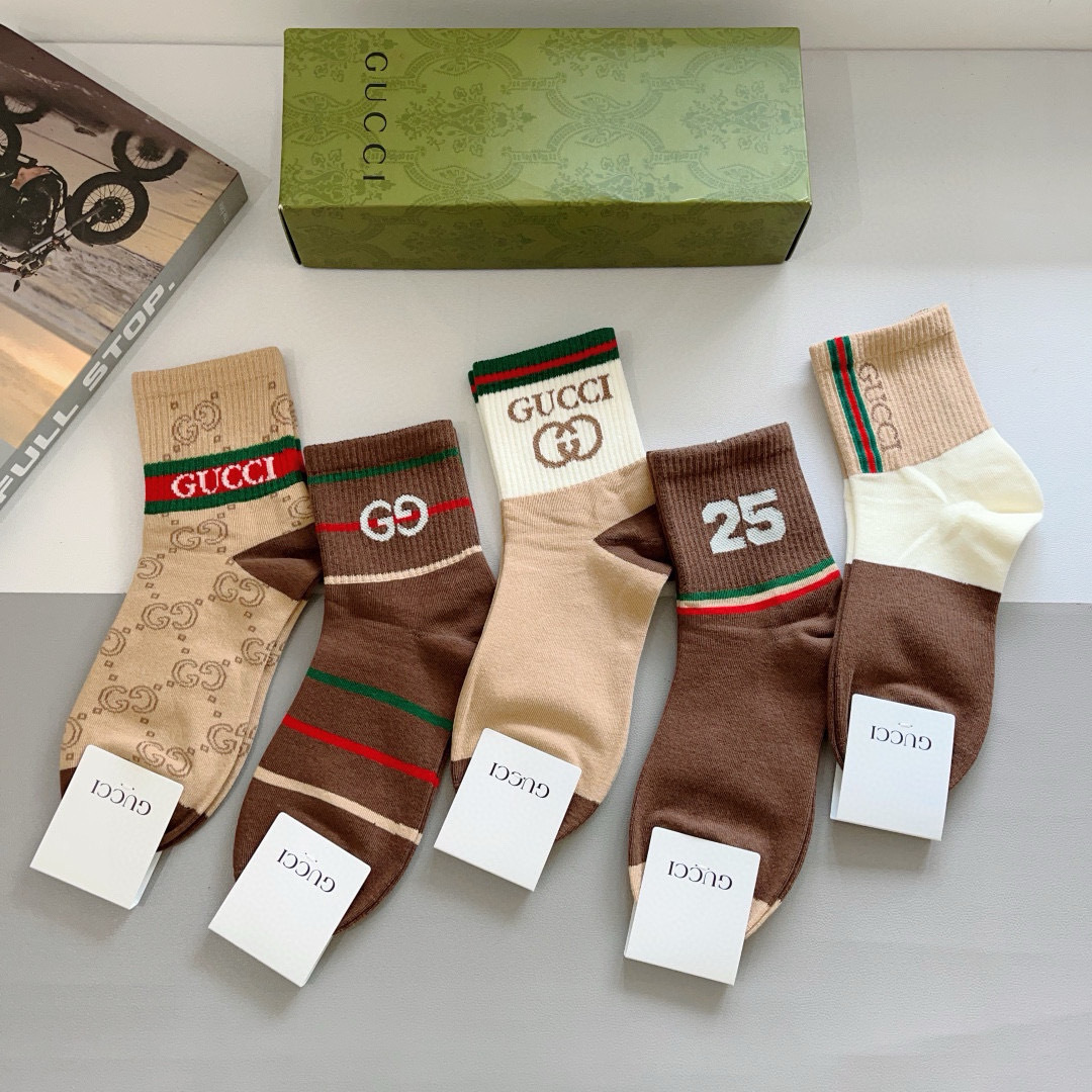 配包装（一盒5双）
GUCCI 古奇 新款中筒袜子！纯棉面料，火爆图案，专柜同步中筒袜子，💛大牌出街，潮