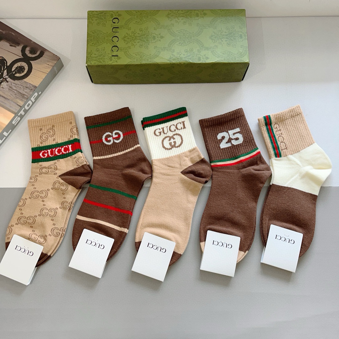 配包装（一盒5双）
GUCCI 古奇 新款中筒袜子！纯棉面料，火爆图案，专柜同步中筒袜子，💛大牌出街，潮