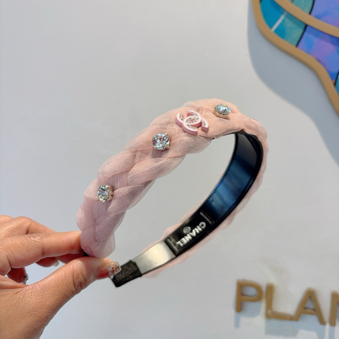 Packaging p. 99 Chanel’s newest fragrance, retrospect, red-hot, high-end material, super-precision, fashion。 - 图片 3