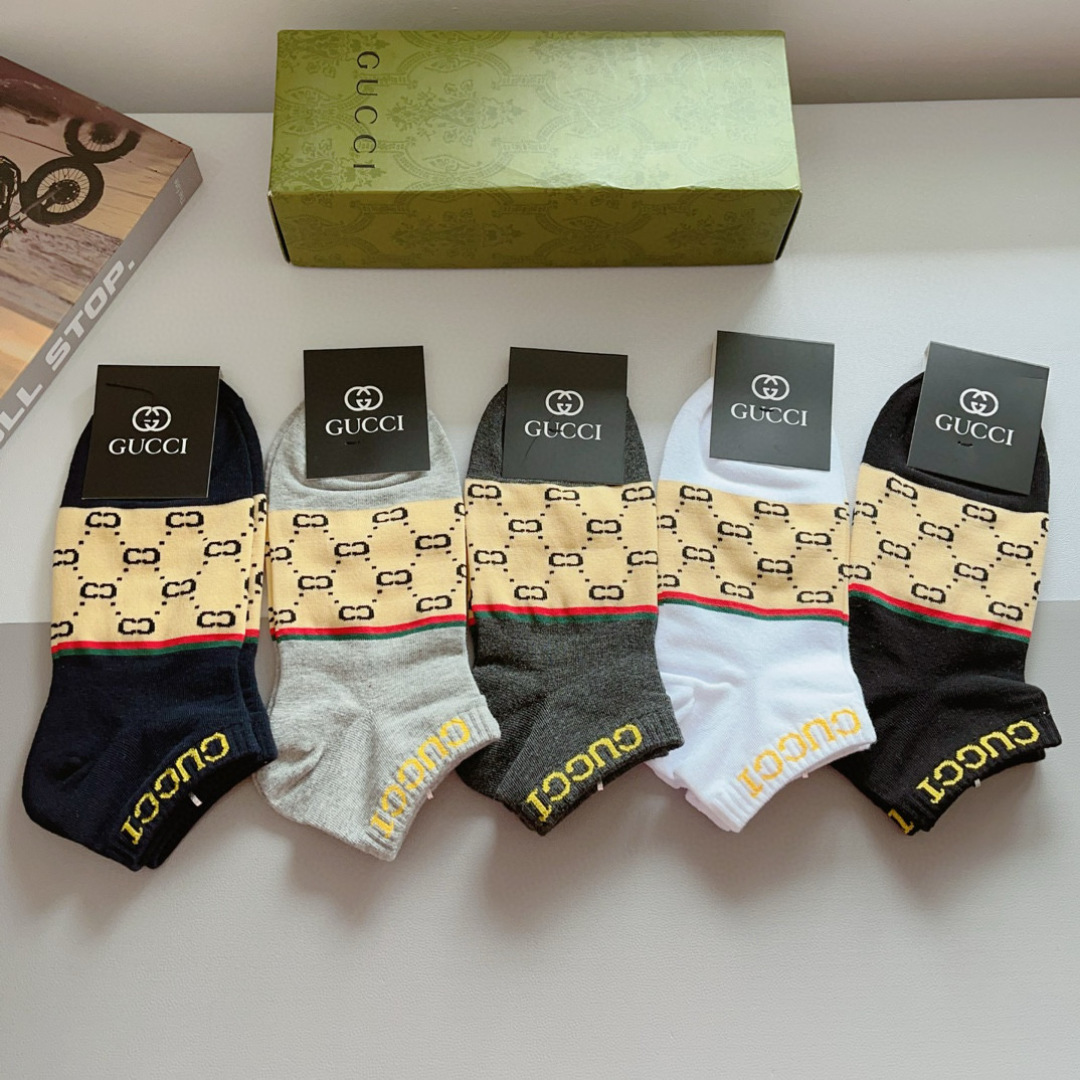 配包装（一盒5双） Gucci 古奇 ins超火爆小单品男款袜子，纯棉面料，潮人必备 ，Gucci 爆款