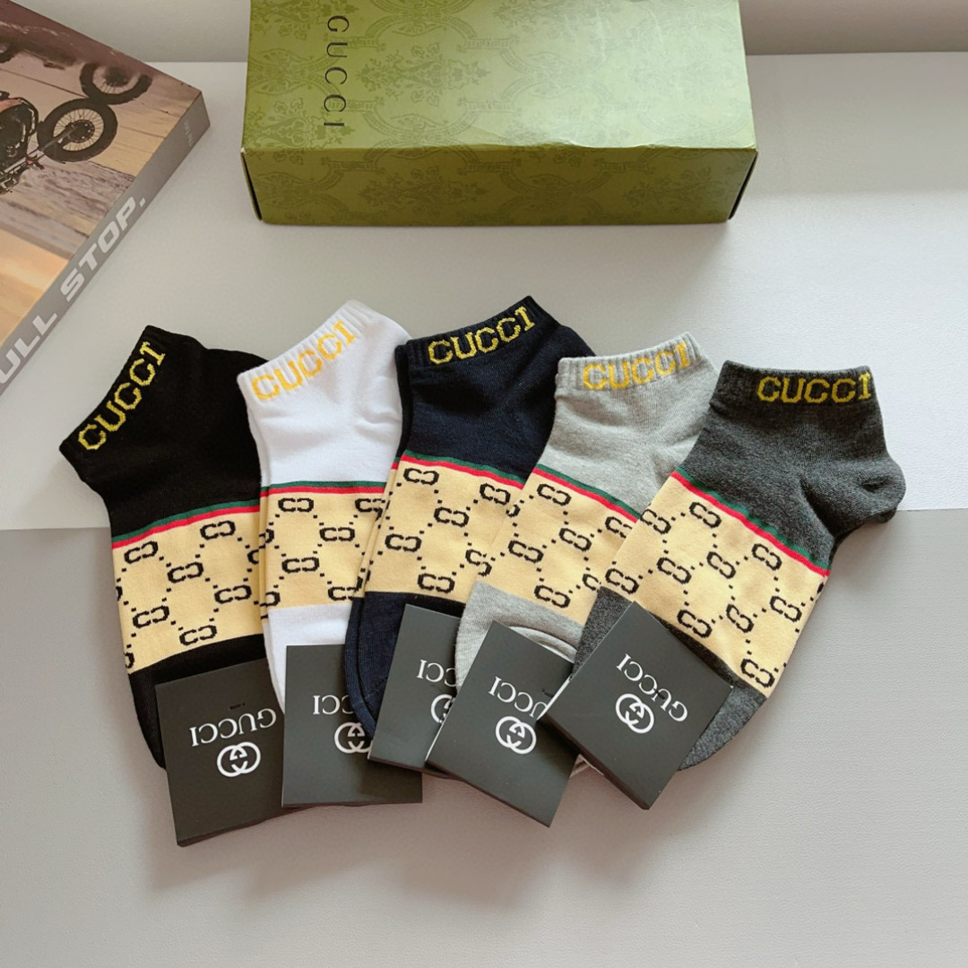 配包装（一盒5双） Gucci 古奇 ins超火爆小单品男款袜子，纯棉面料，潮人必备 ，Gucci 爆款