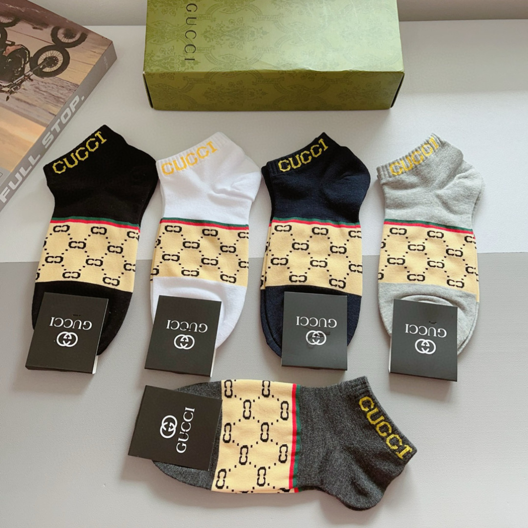 配包装（一盒5双） Gucci 古奇 ins超火爆小单品男款袜子，纯棉面料，潮人必备 ，Gucci 爆款