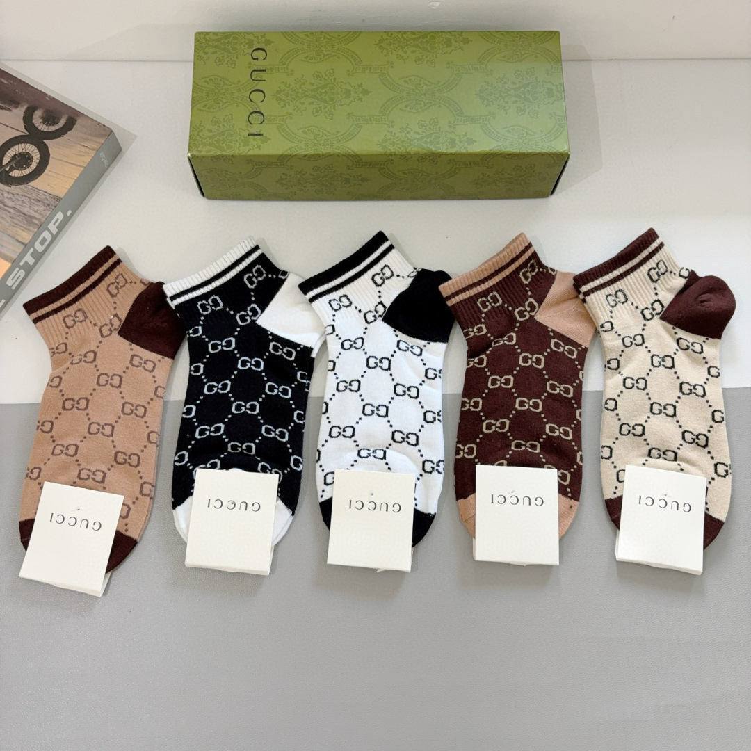 配包装（一盒5双）
GUCCI 古奇 新款短款袜子！，经典GG字母、专柜同步船袜 💛大牌出街，潮人必备🔥