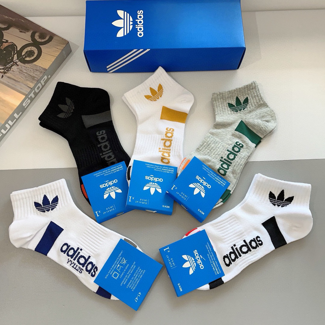 配包装（一盒5双）
🆕Adidas · 阿迪达斯高端字母男款袜子，新款三叶草纯棉面料，经典字母logo船