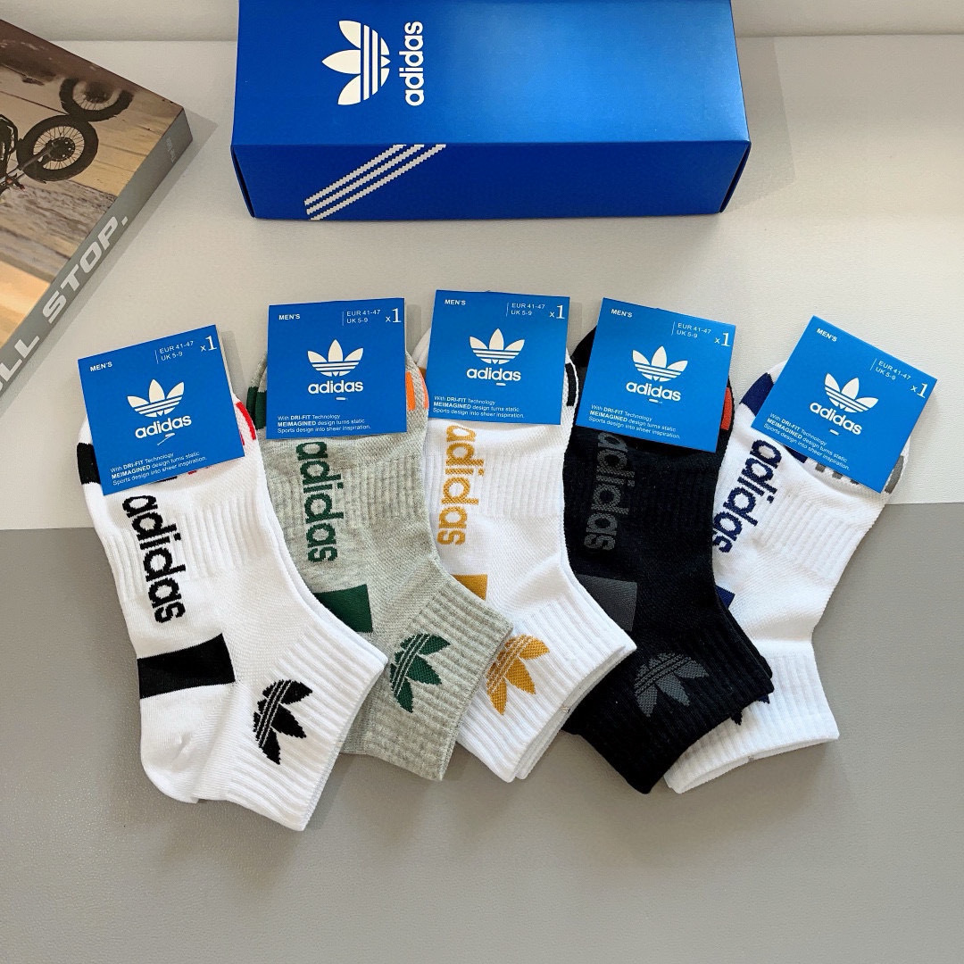 配包装（一盒5双）
🆕Adidas · 阿迪达斯高端字母男款袜子，新款三叶草纯棉面料，经典字母logo船