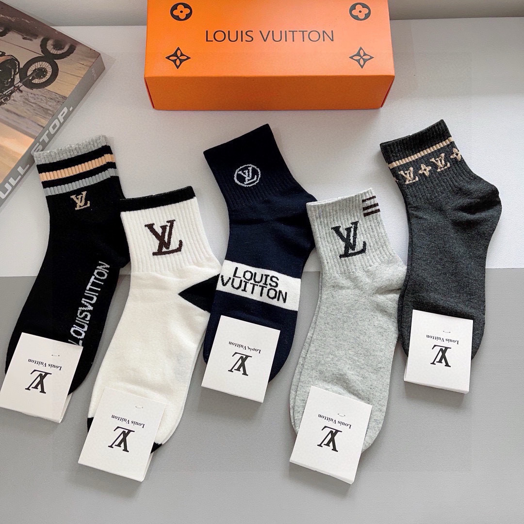 配包装（一盒5双） 🌟 LV 路易威登 超火爆小单品，纯棉面料，潮人必备 爆款，个性时尚百搭款，！你值得