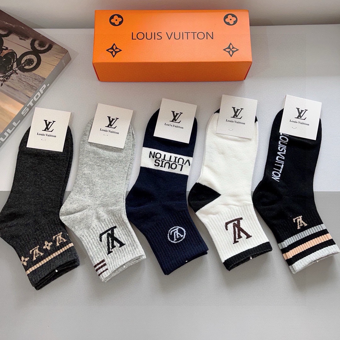 配包装（一盒5双） 🌟 LV 路易威登 超火爆小单品，纯棉面料，潮人必备 爆款，个性时尚百搭款，！你值得