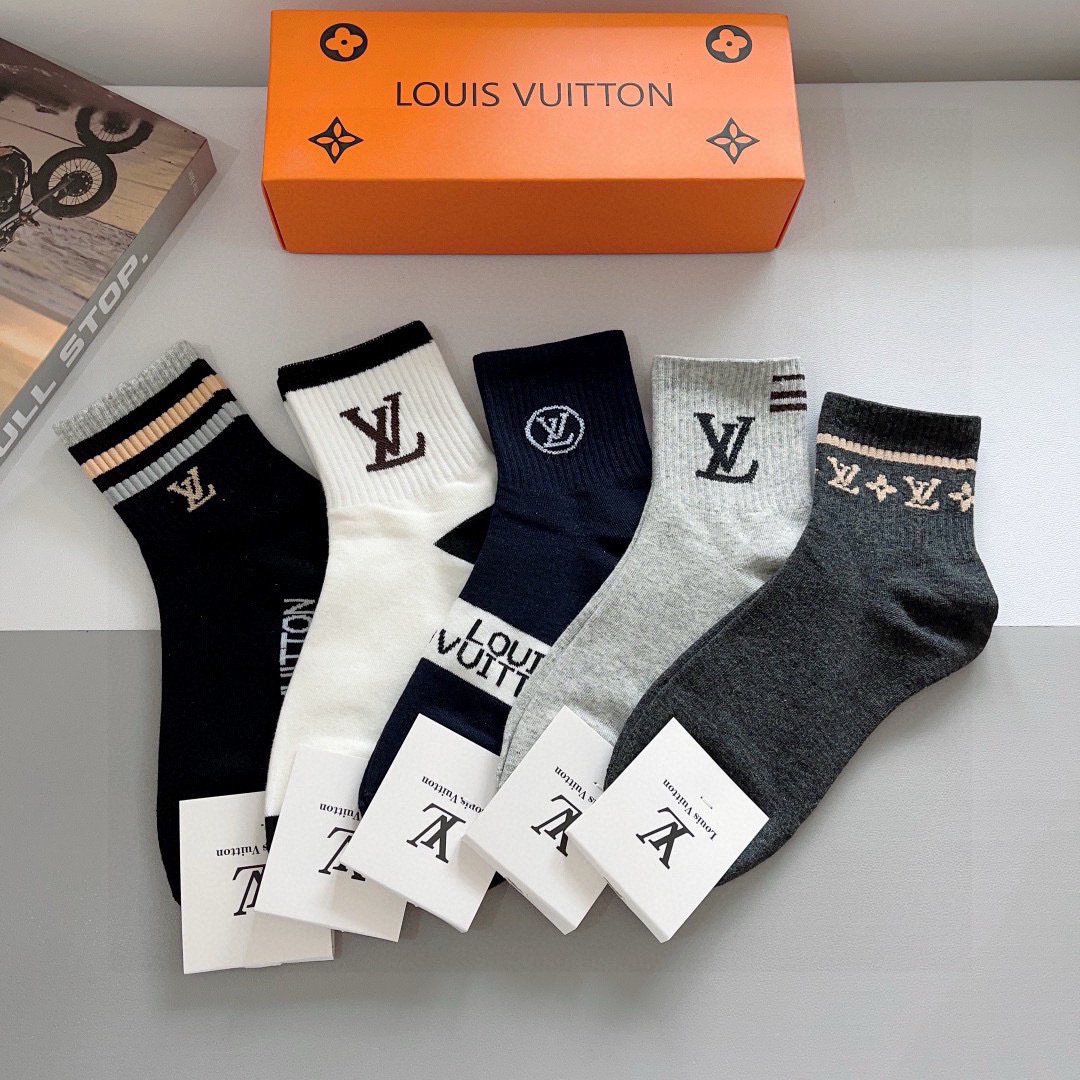 配包装（一盒5双） 🌟 LV 路易威登 超火爆小单品，纯棉面料，潮人必备 爆款，个性时尚百搭款，！你值得