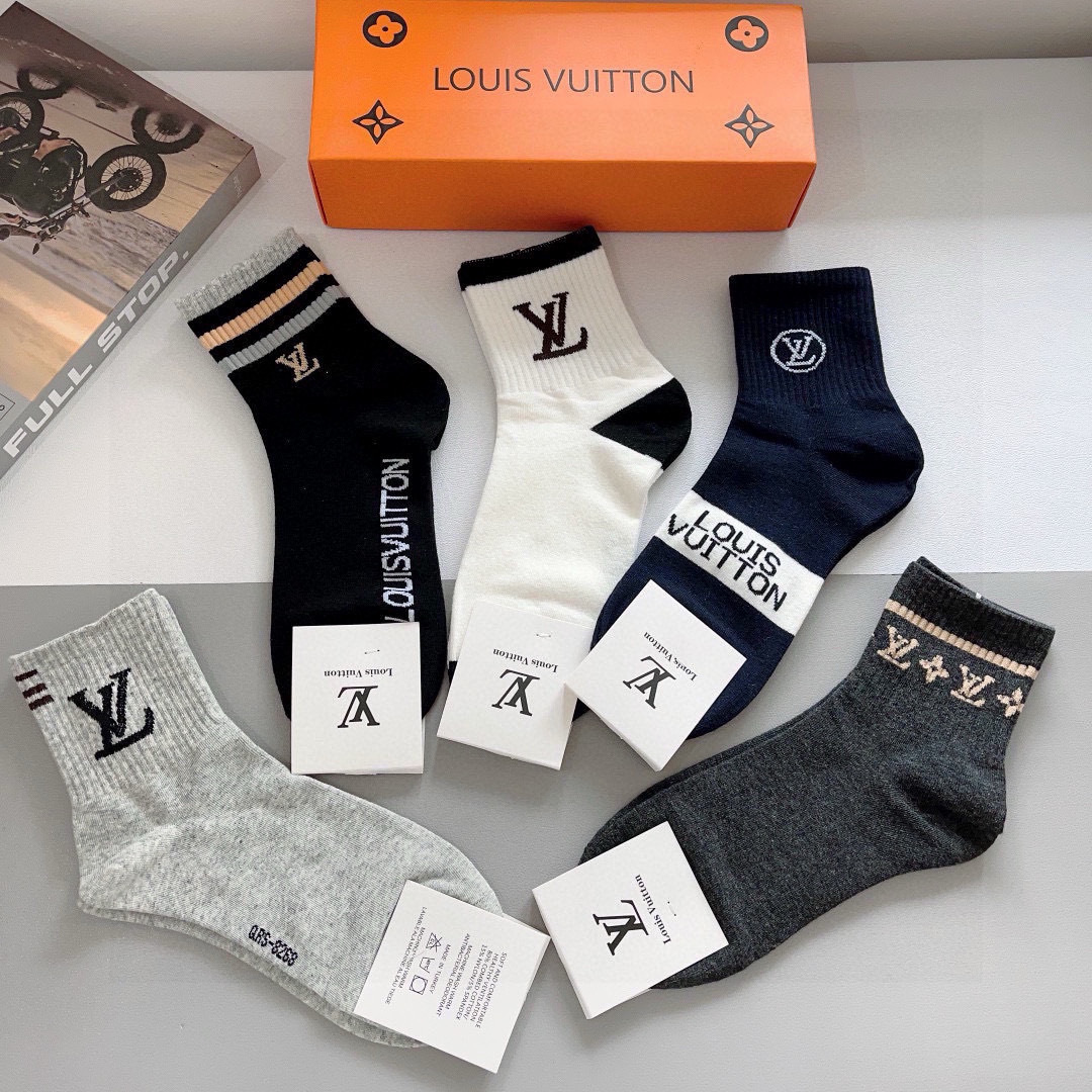 配包装（一盒5双） 🌟 LV 路易威登 超火爆小单品，纯棉面料，潮人必备 爆款，个性时尚百搭款，！你值得