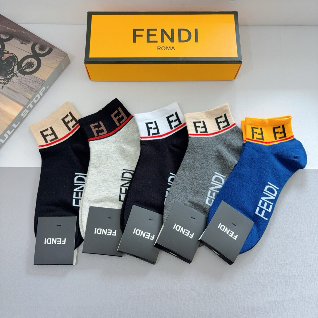 配包装（一盒5双）
FENDI  芬迪  字母双Ｆ男款船袜 短筒袜子，💓实用好穿 柔软透气，时尚百搭款，