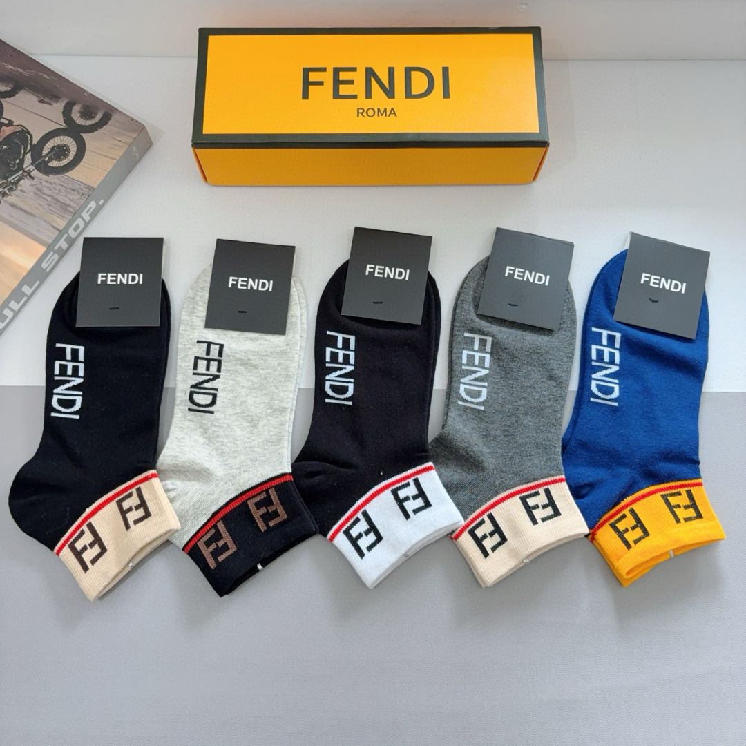 配包装（一盒5双）
FENDI  芬迪  字母双Ｆ男款船袜 短筒袜子，💓实用好穿 柔软透气，时尚百搭款，