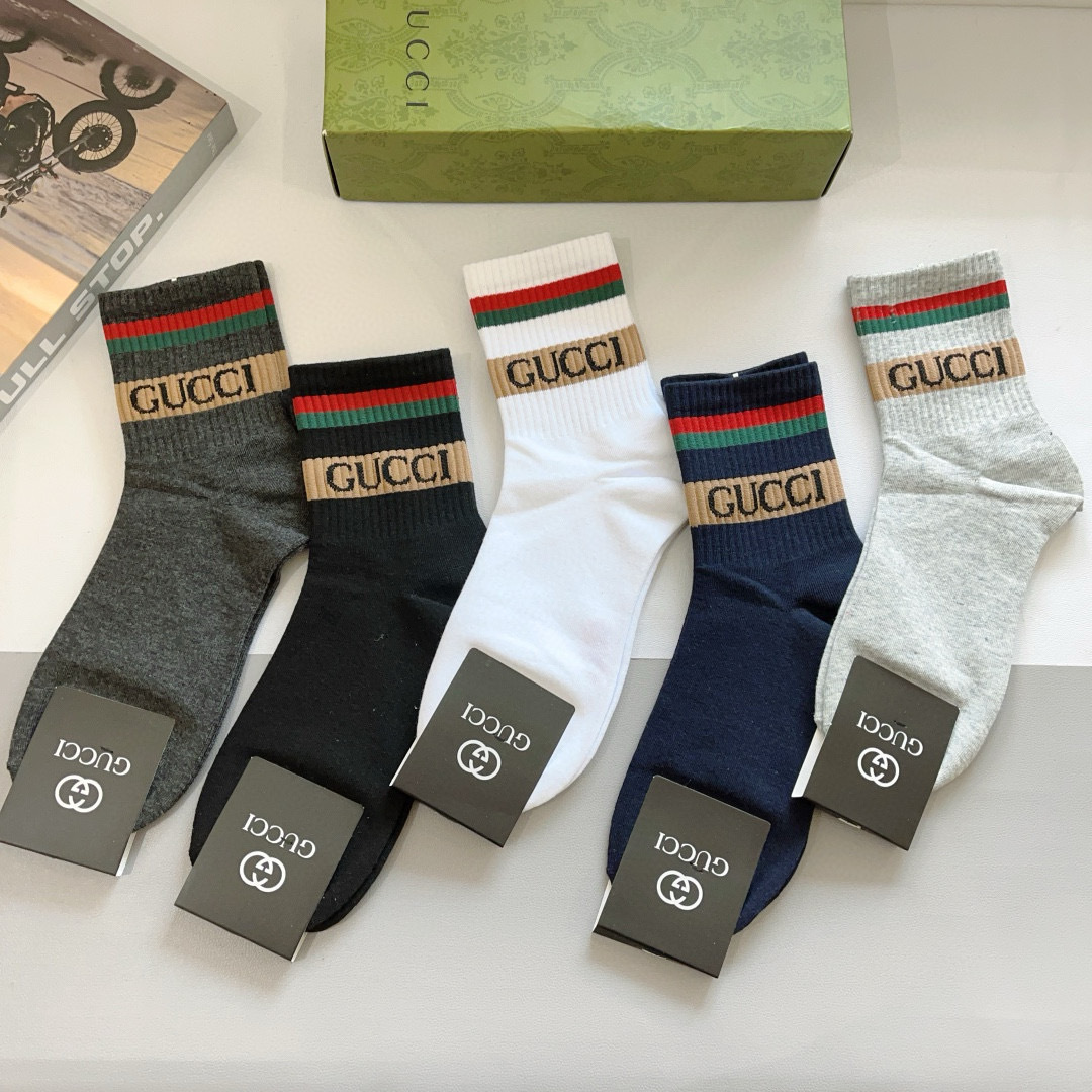 配包装（一盒5双）
GUCCI 古奇 新款中筒男士袜子！纯棉面料，火爆logo图案，专柜同步中长筒袜子，