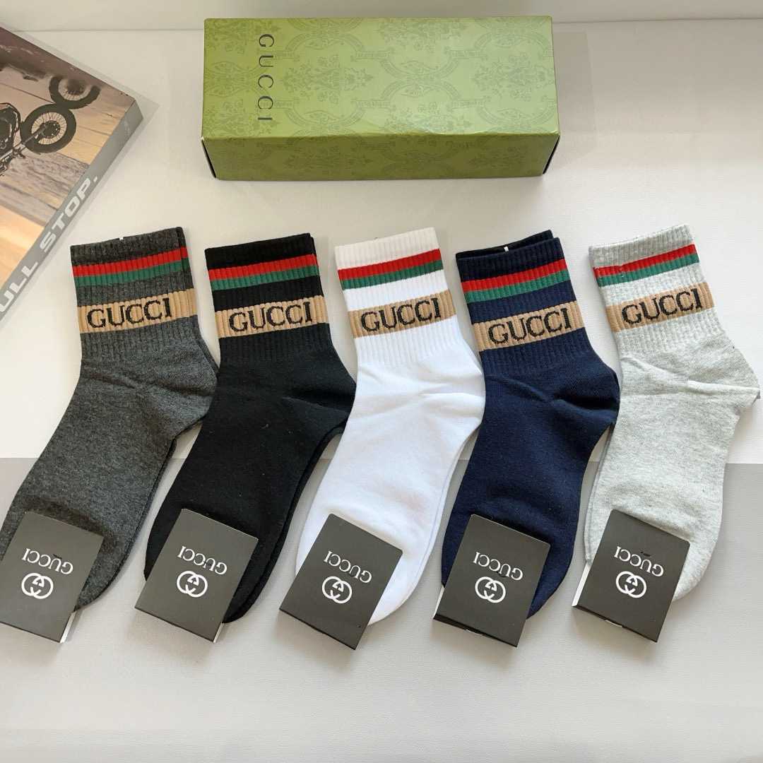 配包装（一盒5双）
GUCCI 古奇 新款中筒男士袜子！纯棉面料，火爆logo图案，专柜同步中长筒袜子，