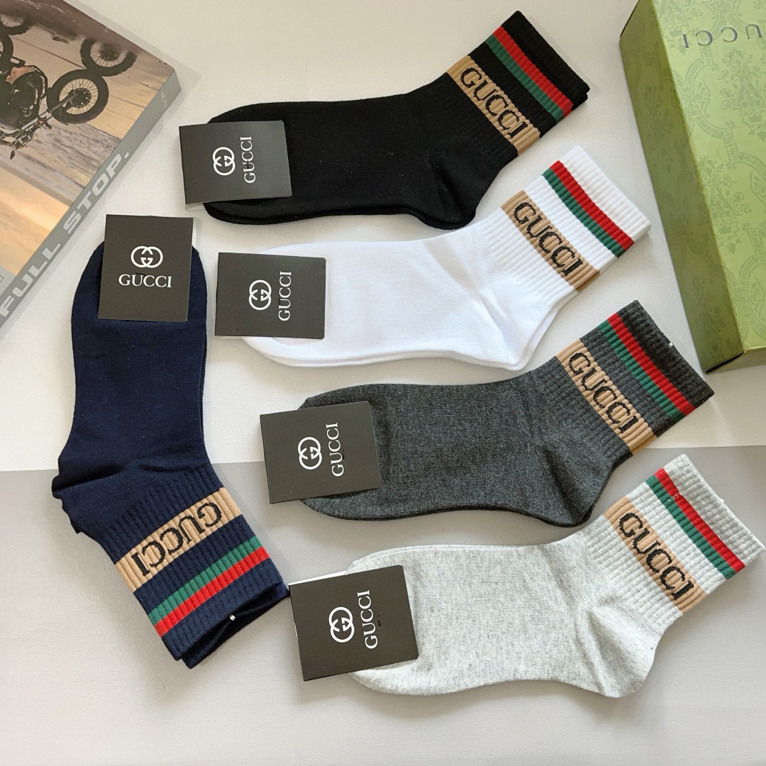 配包装（一盒5双）
GUCCI 古奇 新款中筒男士袜子！纯棉面料，火爆logo图案，专柜同步中长筒袜子，