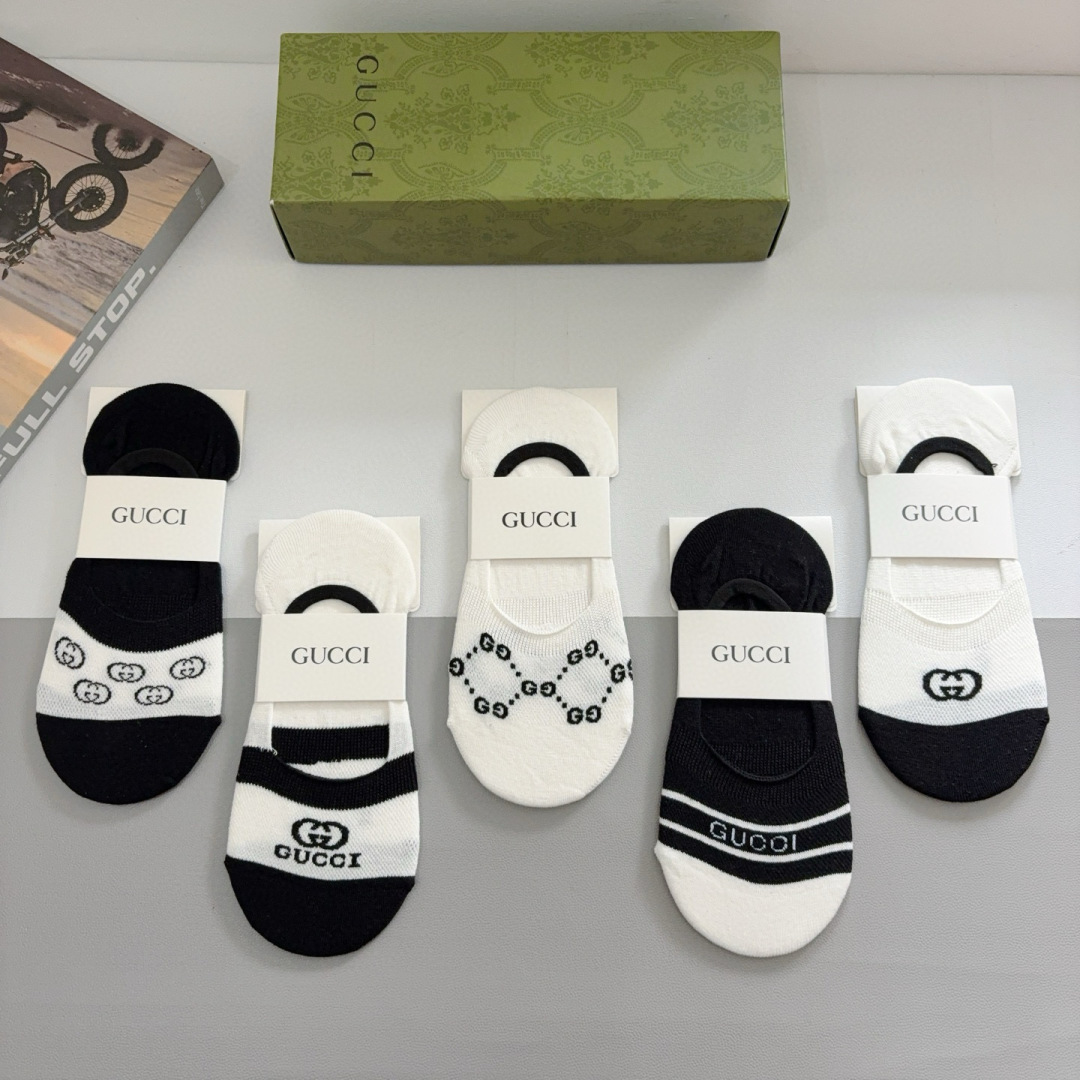 配包装（一盒5双） Gucci 古奇 ins超火爆小单品袜子，纯棉面料，潮人必备 ，Gucci 爆款，经