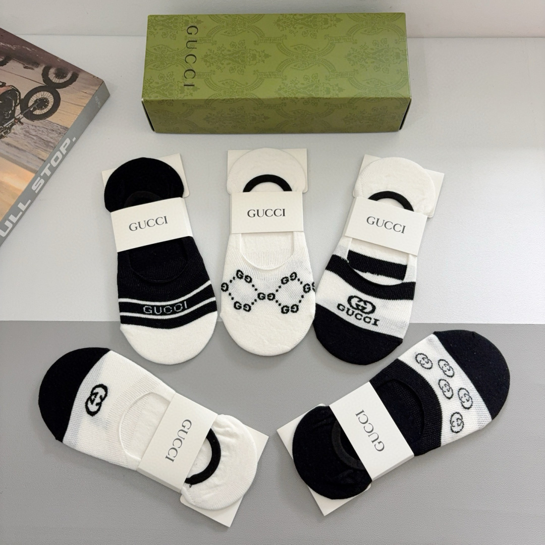 配包装（一盒5双） Gucci 古奇 ins超火爆小单品袜子，纯棉面料，潮人必备 ，Gucci 爆款，经